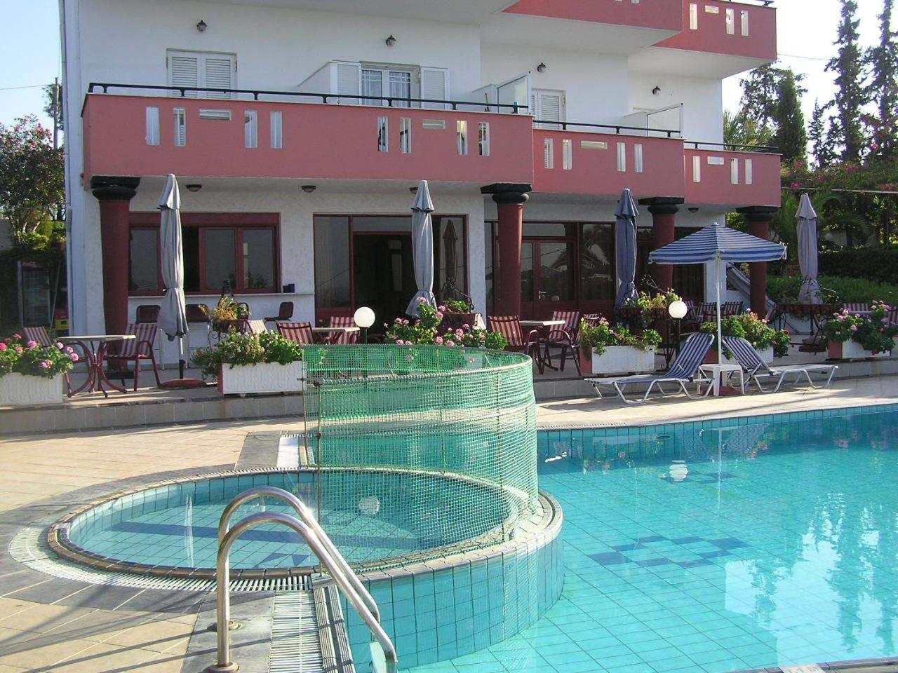 Knossos Aparthotel Pánormos Exterior foto