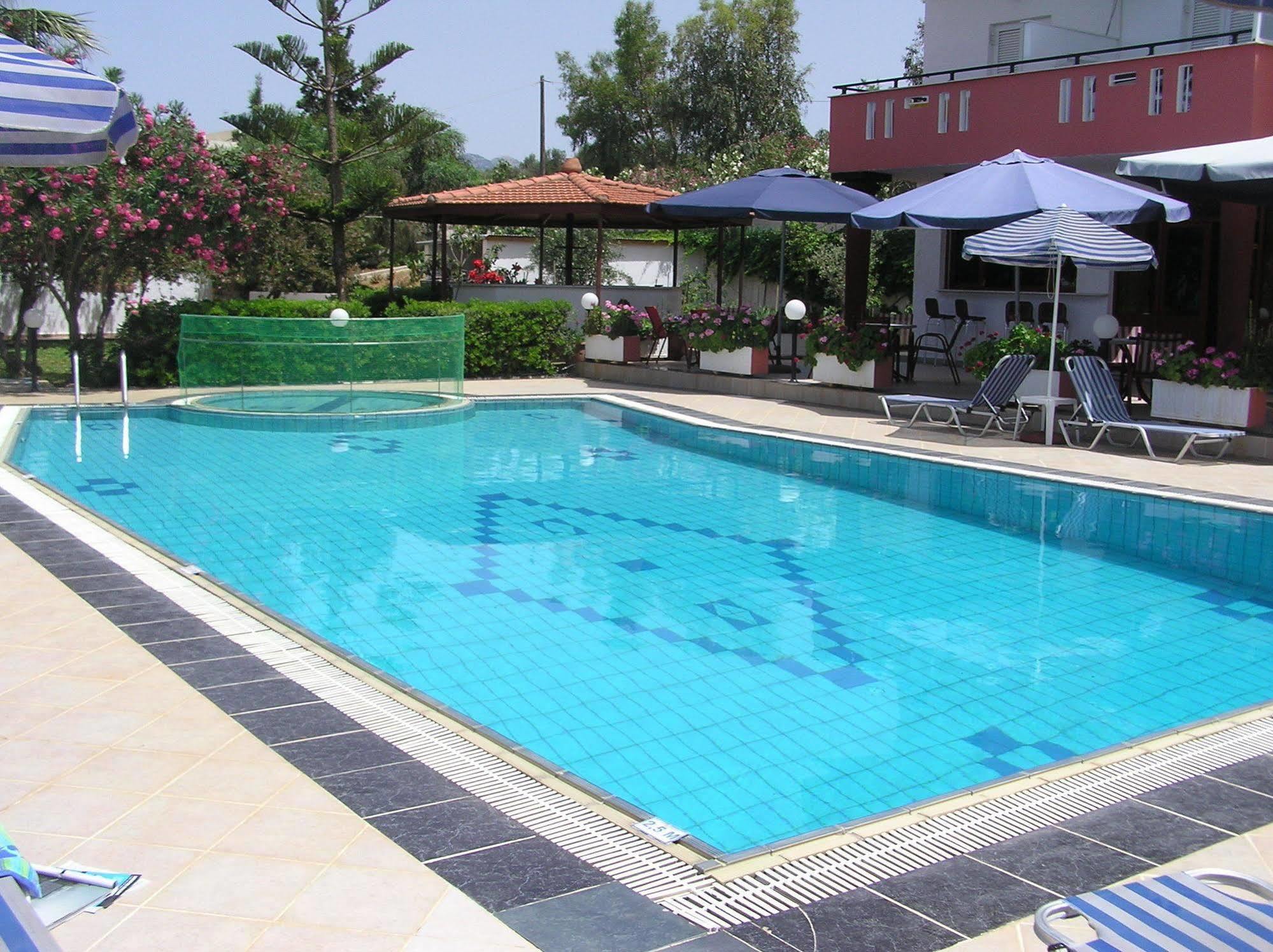 Knossos Aparthotel Pánormos Exterior foto